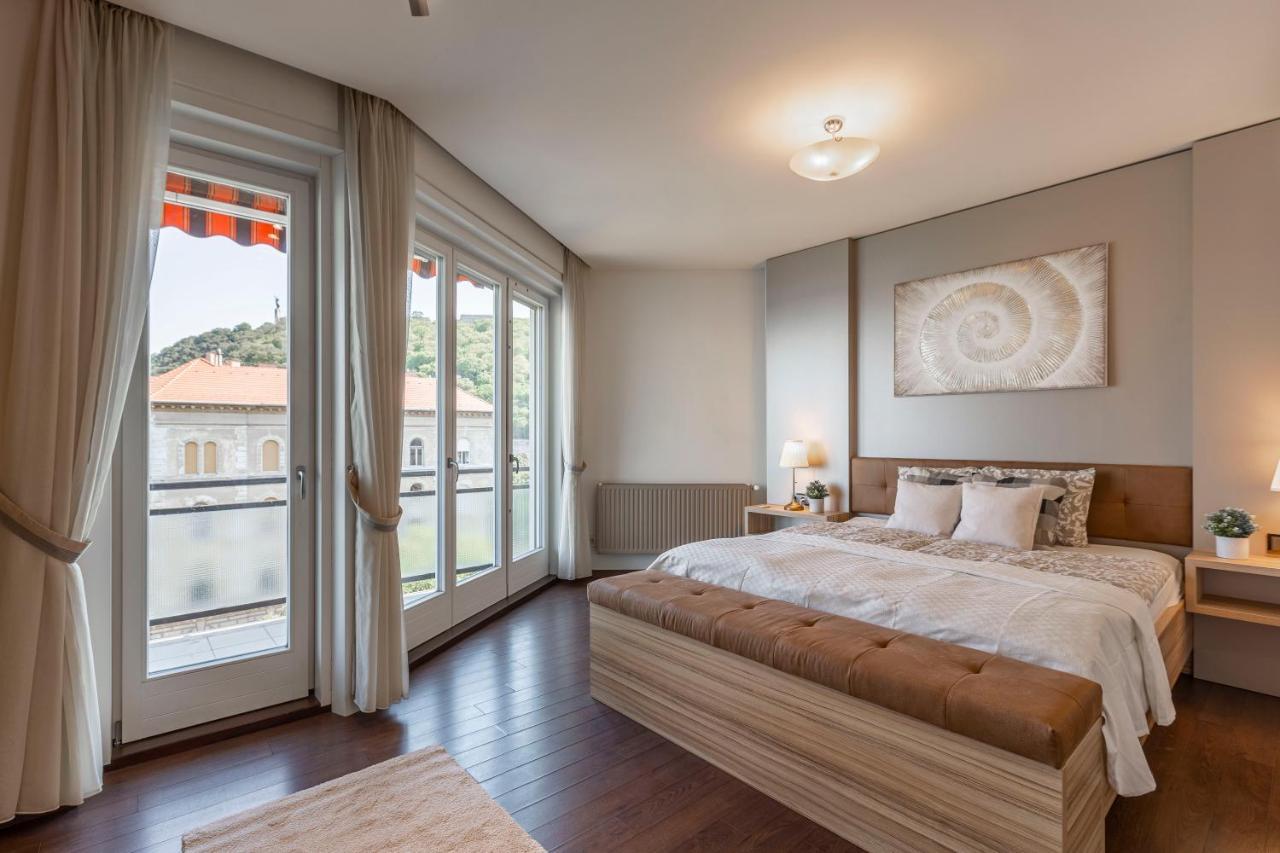 Luxury Residence With A Beautiful View For The Danube River Boedapest Buitenkant foto