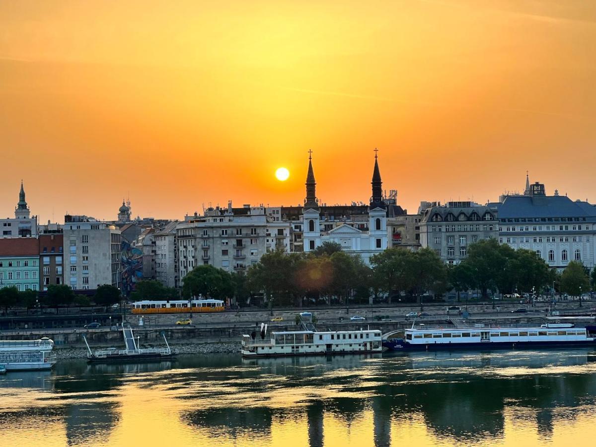 Luxury Residence With A Beautiful View For The Danube River Boedapest Buitenkant foto